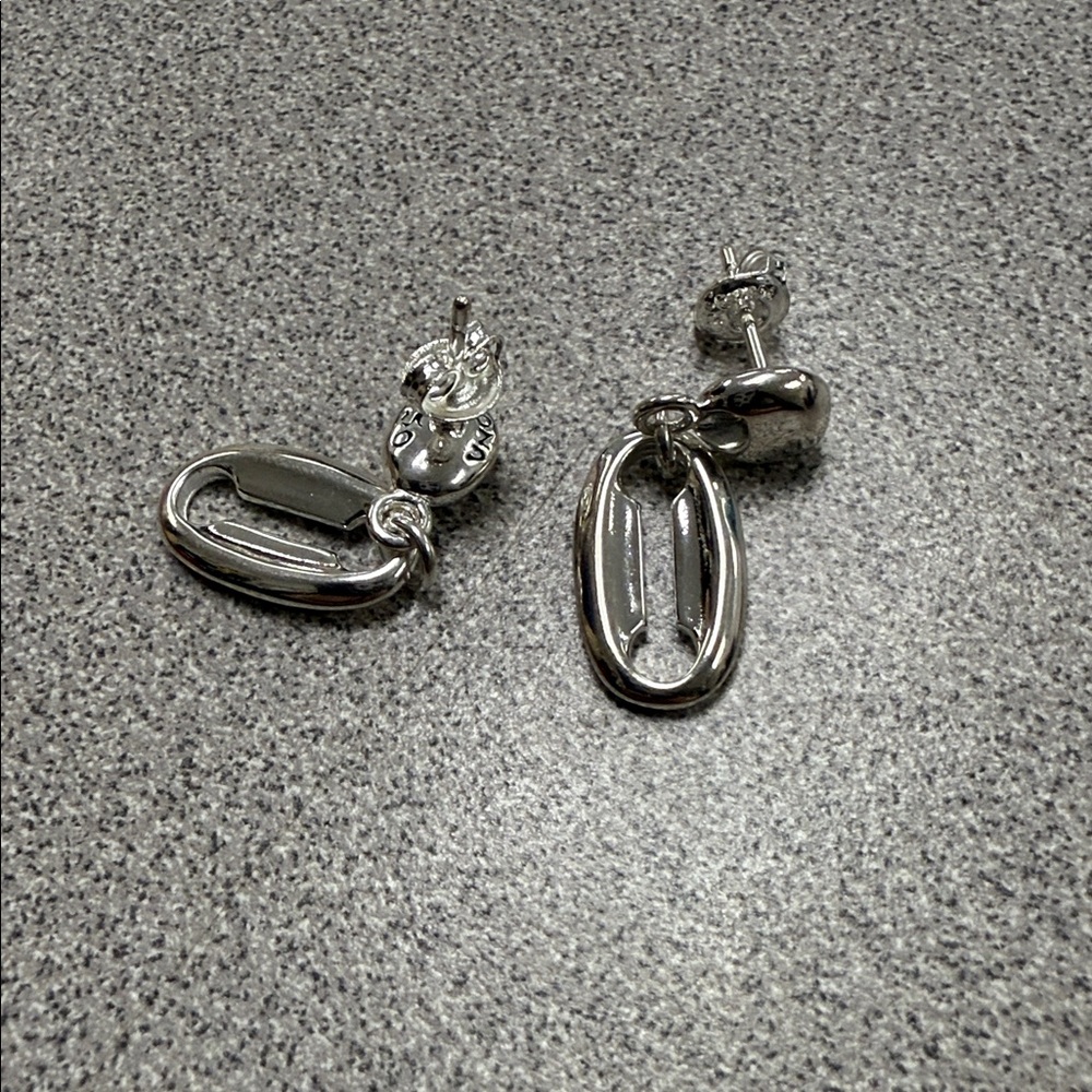 Uno de 50 Earrings - Thankful Silver with Medium Pendant Link - Picture 5 of 6